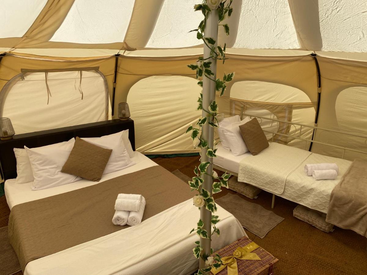 Fonclaire Holidays Glamping 'Luxury Camping' Blond Exteriör bild