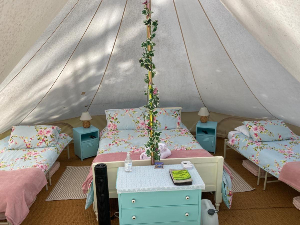 Fonclaire Holidays Glamping 'Luxury Camping' Blond Exteriör bild